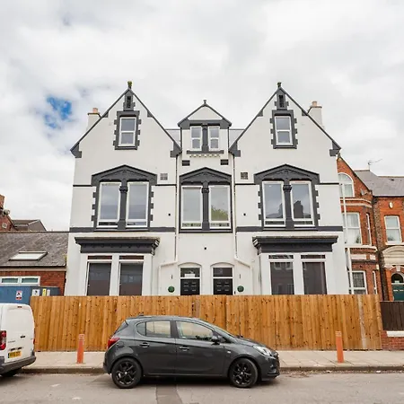 Apartment Legion House Three *